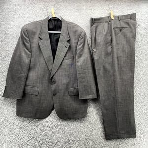 Vintage Burberry's Suit Adult Gray Wool 42S Blazer 40x28 Pleated Dress Pants Men